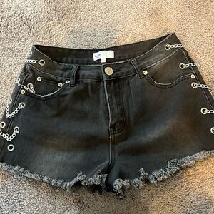 Black Jean shorts with chains